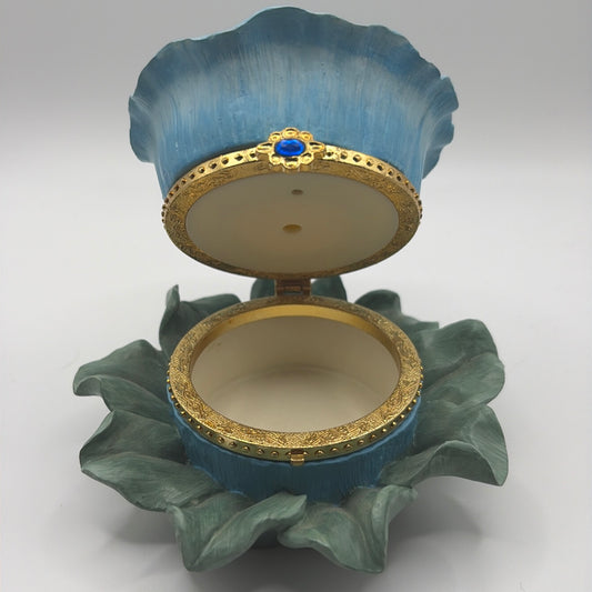 BLUE MORNING GLORY TRINKET BOX LATCHED LID RESIN 4 1/2 X 2 1/2"