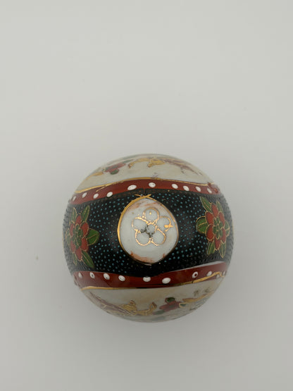 Vintage Japanese Satsuma porcelain hand painted egg
