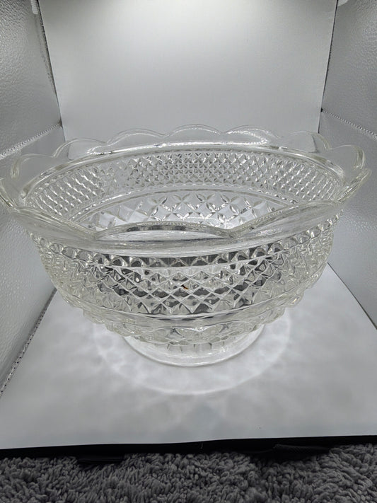 Vintage Anchor Hocking Wexford Bowl: Scalloped Glass Serving Bowl. 10” wide 6” high