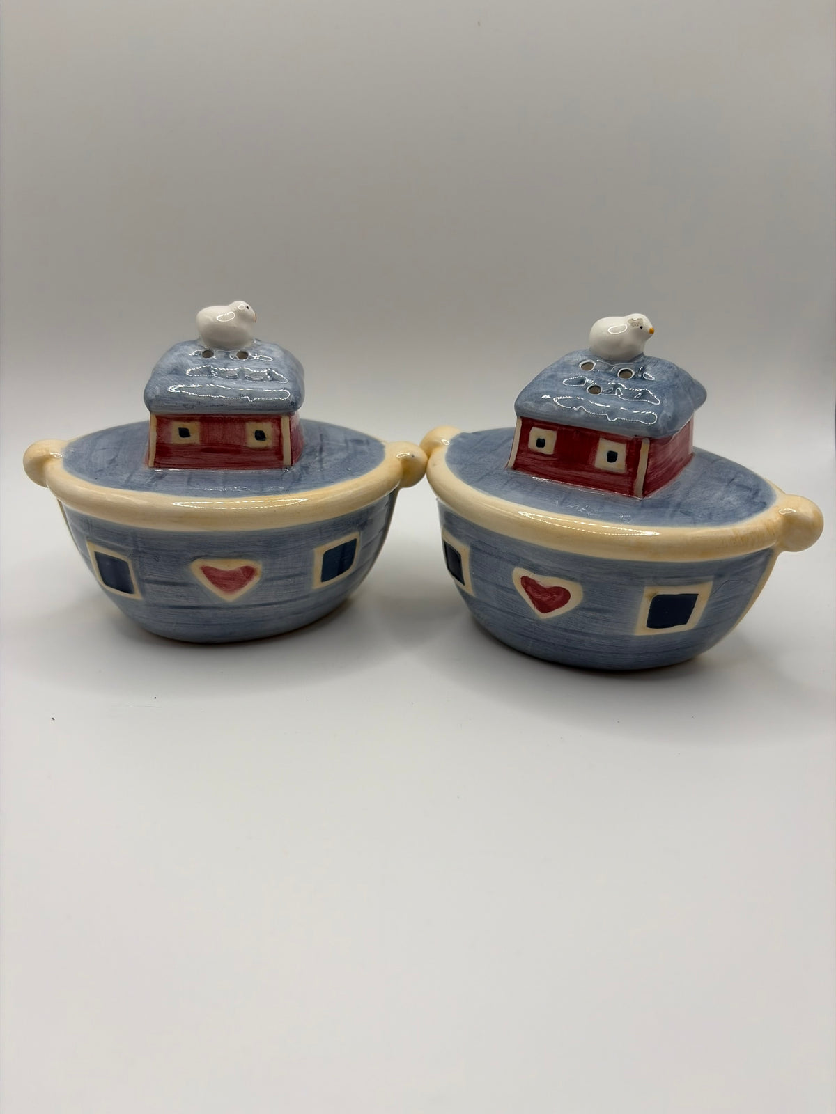 Vintage Susan Winget "Noah's Ark" Salt & Pepper Shakers   Collectors/ Kitchen