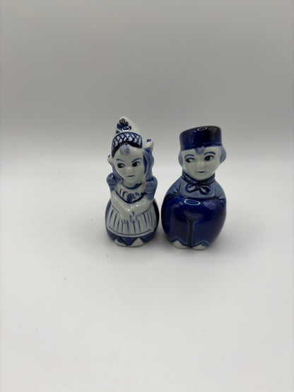 Vintage DELFT BLUE Dutch Boy Girl Salt Pepper Shakers Holland Porcelain