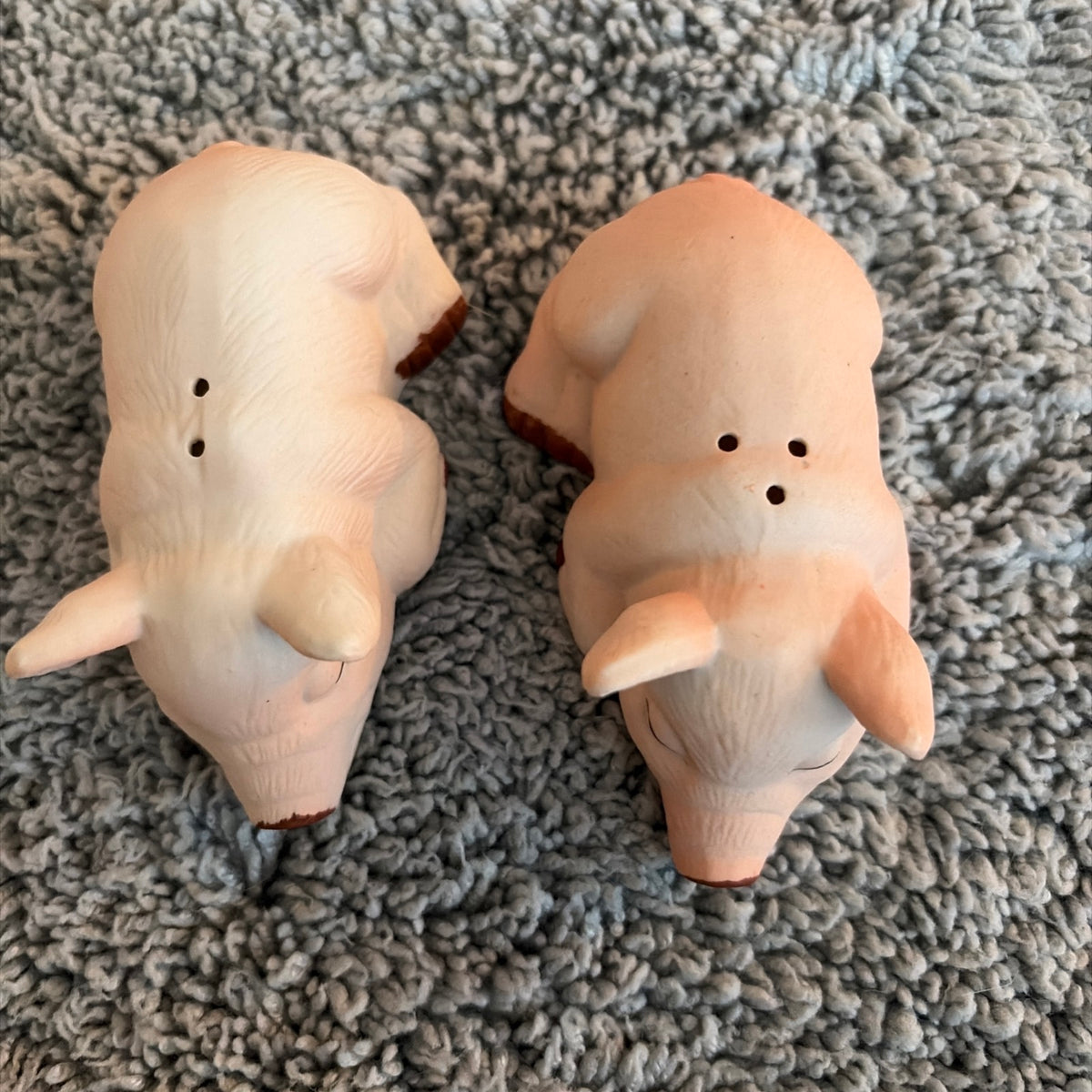 Vintage ARTMARK Ceramic Pig  Salt And Pepper Shaker Set Taiwan