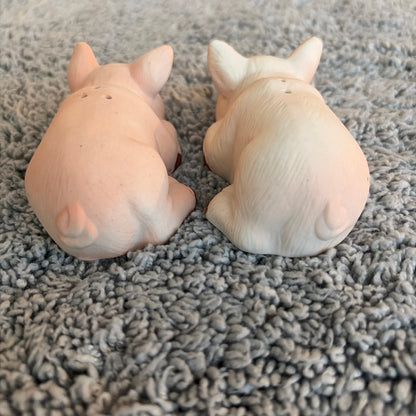 Vintage ARTMARK Ceramic Pig  Salt And Pepper Shaker Set Taiwan