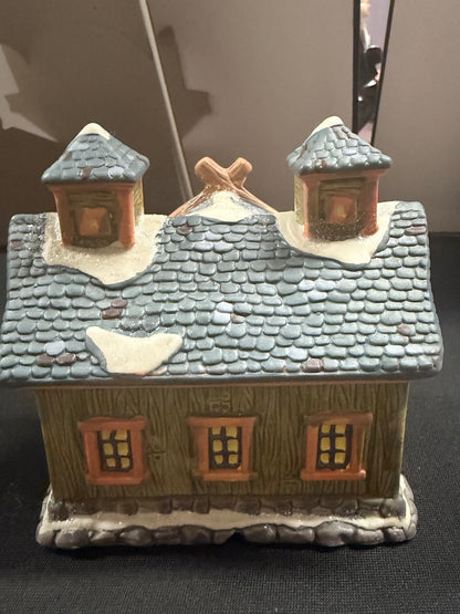 Vintage 2002 Brown Ceramic Holiday Christmas House