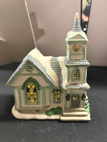 1994 Vintage Yi Cheing Ceramic Building