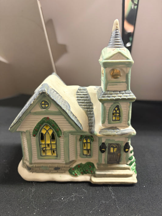 1994 Vintage Yi Cheing Ceramic Building